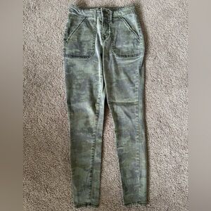 Mossimo camo jeggings